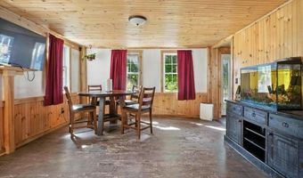 817 Riverside Dr, Augusta, ME 04330