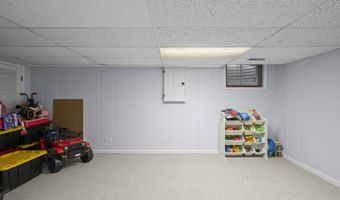 815 E Hintz Rd, Arlington Heights, IL 60004