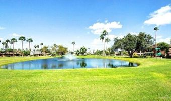 912 Palm Dr, Alamo, TX 78516