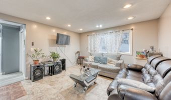 40 Cottage Grove Cir, Bloomfield, CT 06002