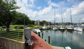 7025 CHESAPEAKE HARBOUR Dr 18B, Annapolis, MD 21403