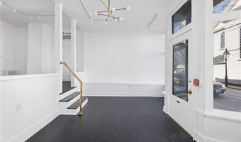 138 Spring St 1, Newport, RI 02840