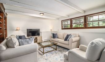 21 Lillinonah Dr, Brookfield, CT 06804