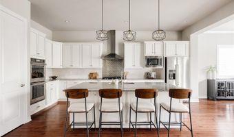 27430 E Lakeview Dr, Aurora, CO 80016