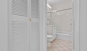 10626 WEYMOUTH St 10626, Bethesda, MD 20814