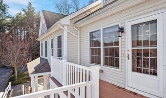 802 Autumn Ridge Dr 802, Ayer, MA 01432