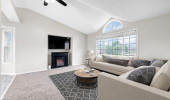 5240 E Ashton Ct, Bel Aire, KS 67220