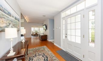 8675 W Fairway Dr, Baton Rouge, LA 70809