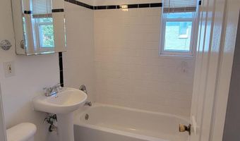 713 BRANDYWINE St SE 301, Washington, DC 20032