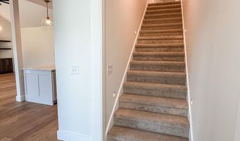 831 Spyglass Hill Dr, Bedford, IN 47421