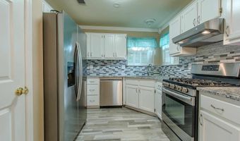 16 Hickory Ridge Dr, Benton, AR 72015