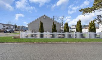 1400 Mizzen Ave, Beachwood, NJ 08722