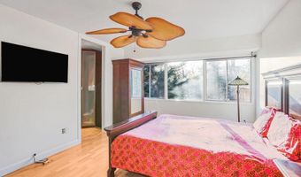 4024 IVA Ln, Annandale, VA 22003