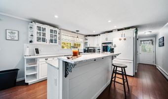 27 Partridge Ln, Chester, NH 03036