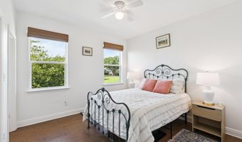 810 S Beach Blvd, Bay St. Louis, MS 39520