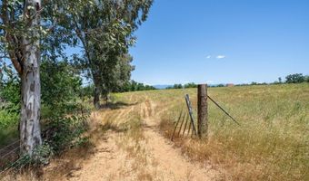 Deschutes Road, Anderson, CA 96007