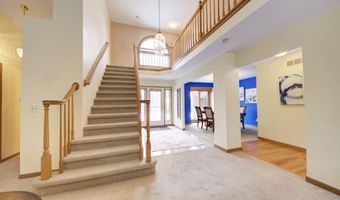 825 Brookside Dr, Ann Arbor, MI 48105