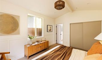 3926 Sunset Dr, Los Angeles, CA 90027