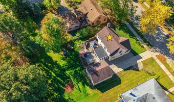 2200 S GREENVIEW St, Appleton, WI 54915
