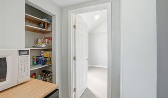 38 Franklin St, East Providence, RI 02915