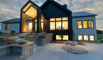 5044 Hickory Pointe Woods SE, Ada, MI 49301