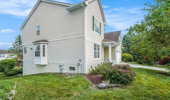 4871 S Ridgeside Cir, Ann Arbor, MI 48105