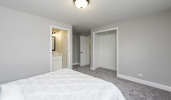 24199 W Beach Grove Rd, Antioch, IL 60002