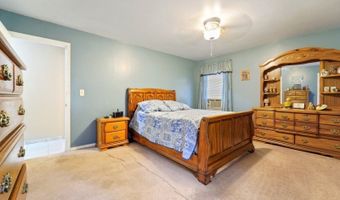 4 Crest Hill Dr, Alloway, NJ 07461