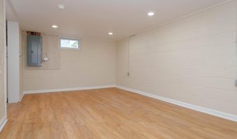 708 WEBB St, Aberdeen, MD 21001