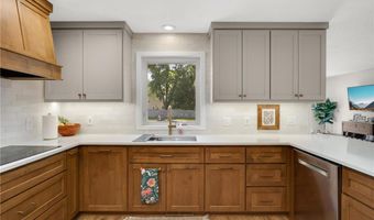14712 Dory Ct, Apple Valley, MN 55124