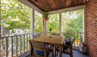 5706 9TH Rd N, Arlington, VA 22205