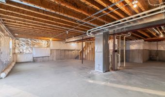 2141 Magenta Ln, Algonquin, IL 60102