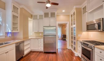 3925 CANTERBURY Rd, Baltimore, MD 21218