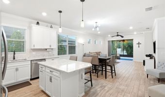 6332 CLIVEDEN Ct, Apollo Beach, FL 33572