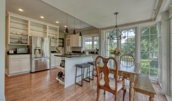 1194 Main St, Andrews, NC 28901