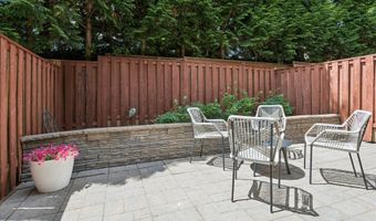 12805 SW NIGHT HERON Ln 102, Beaverton, OR 97007