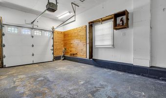 55 South Ave, Bayville, NJ 08721