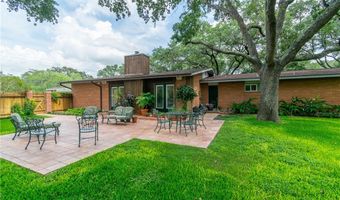 1821 Clare Dr, Alice, TX 78332
