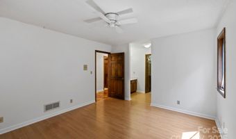 204 Woodfield Dr, Asheville, NC 28803