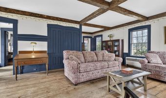 37 High St, Bradford, NH 03221