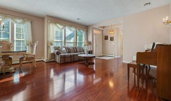 11 Nautical Ct, Bayville, NJ 08721