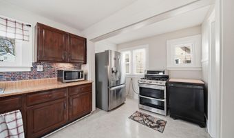 135 Greenly St, Adrian, MI 49221