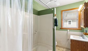 140 ALBANY Ave, Barrington, NJ 08007
