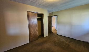 15 W Prospect St, Aurora, MO 65605