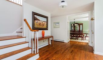 12 Fawn Ridge Dr, Brookfield, CT 06804