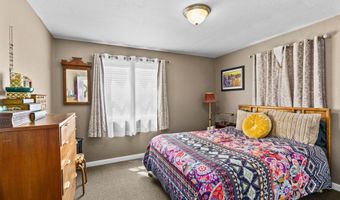 245 S 44TH St, Springfield, OR 97478