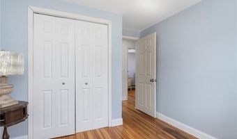 75 Autumn St, Cranston, RI 02910