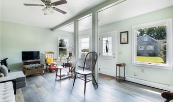 43 Parker Ave, Warren, RI 02885