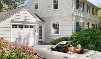 36 Kay Blvd, Newport, RI 02840