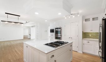 2558 Apple Ridge Ln, Amberley, OH 45236